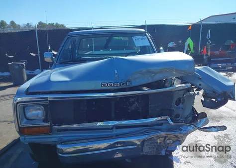 1989 Dodge D-Series D100 z USA, uszkodzony, nr VIN 1B7FE06XXKS084271